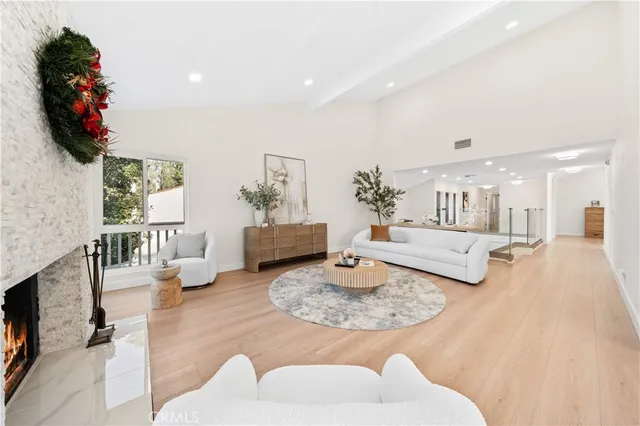 $1,980,000 | 16 Rustling Wind, Unit 8, Irvine, CA 92612