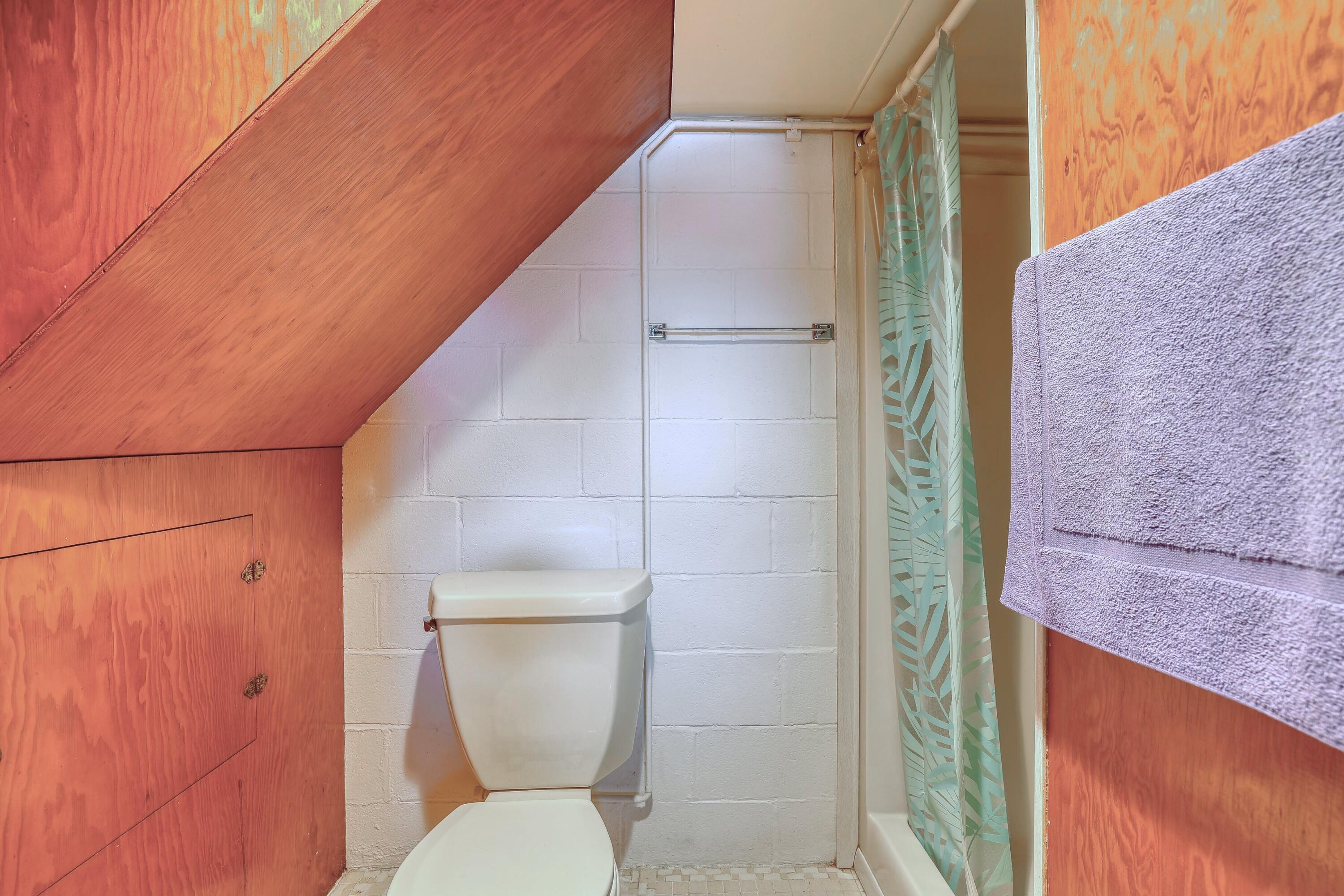 3513 Ridge Drive, Unit 3507 Delafield, WI 53029 - Photo 18 of 29 Bath in LL