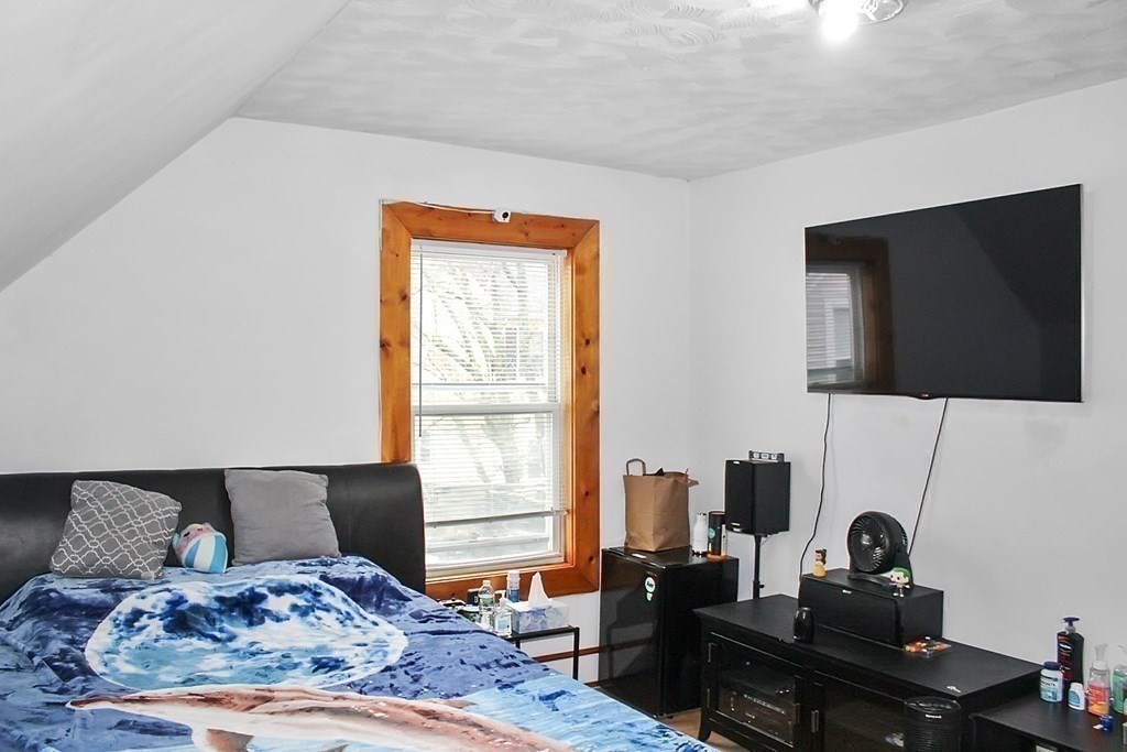 16 Wiggin Street Lowell, MA 01854 - Photo 13 of 20