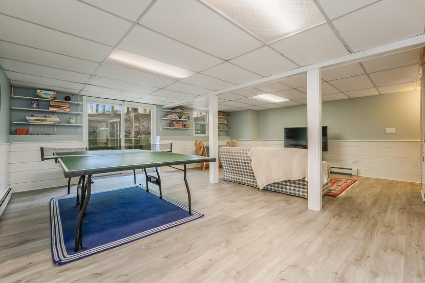 151 Peach Tree Road Marstons Mills, MA 02648 - Photo 43 of 49 a workspace with furniture