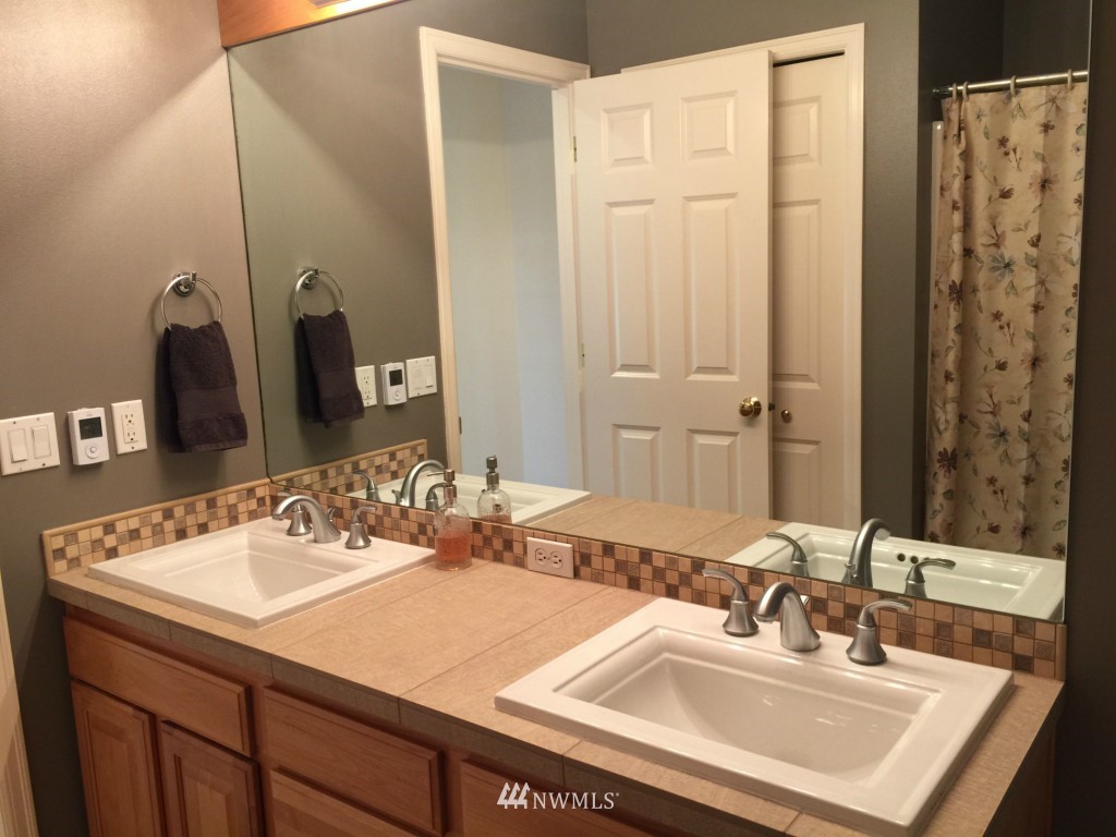 2627 201st Place Southeast Bothell, WA 98021 - Photo 19 of 24