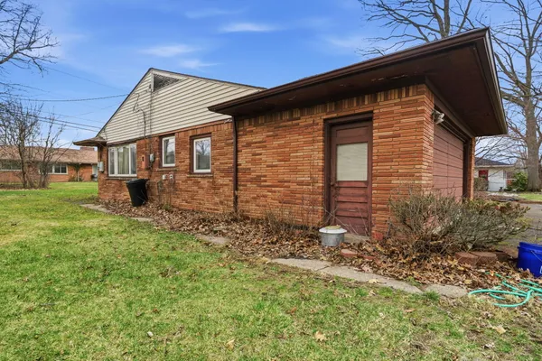 $199,000 | 22903 Bellwood Drive North, Southfield, MI 48034