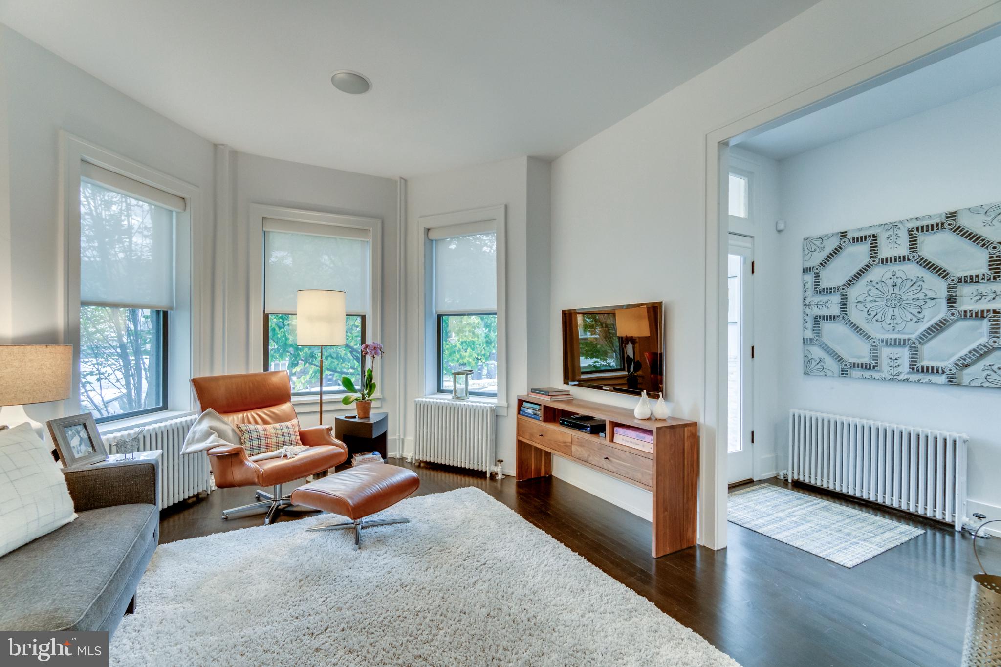 1009 Irving Street Northwest Washington, DC 20010 - Photo 3 of 33 Bright and airy living space retreat.