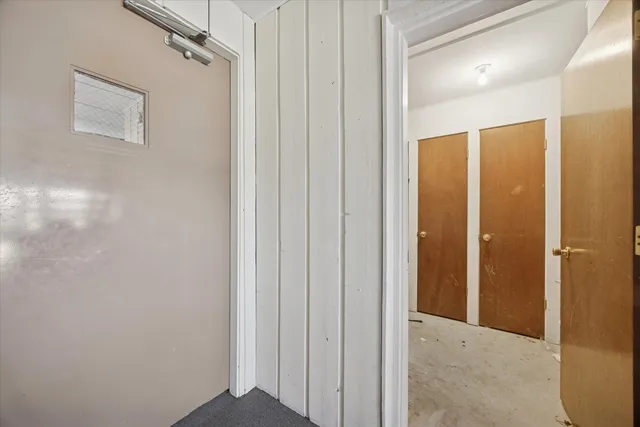 $165,000 | 11036 Kilpatrick Avenue, Unit 3NE, Oak Lawn, IL 60453