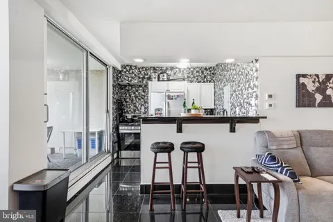 $139,000 | 191 Presidential Boulevard, Unit 826, Bala Cynwyd, PA 19004