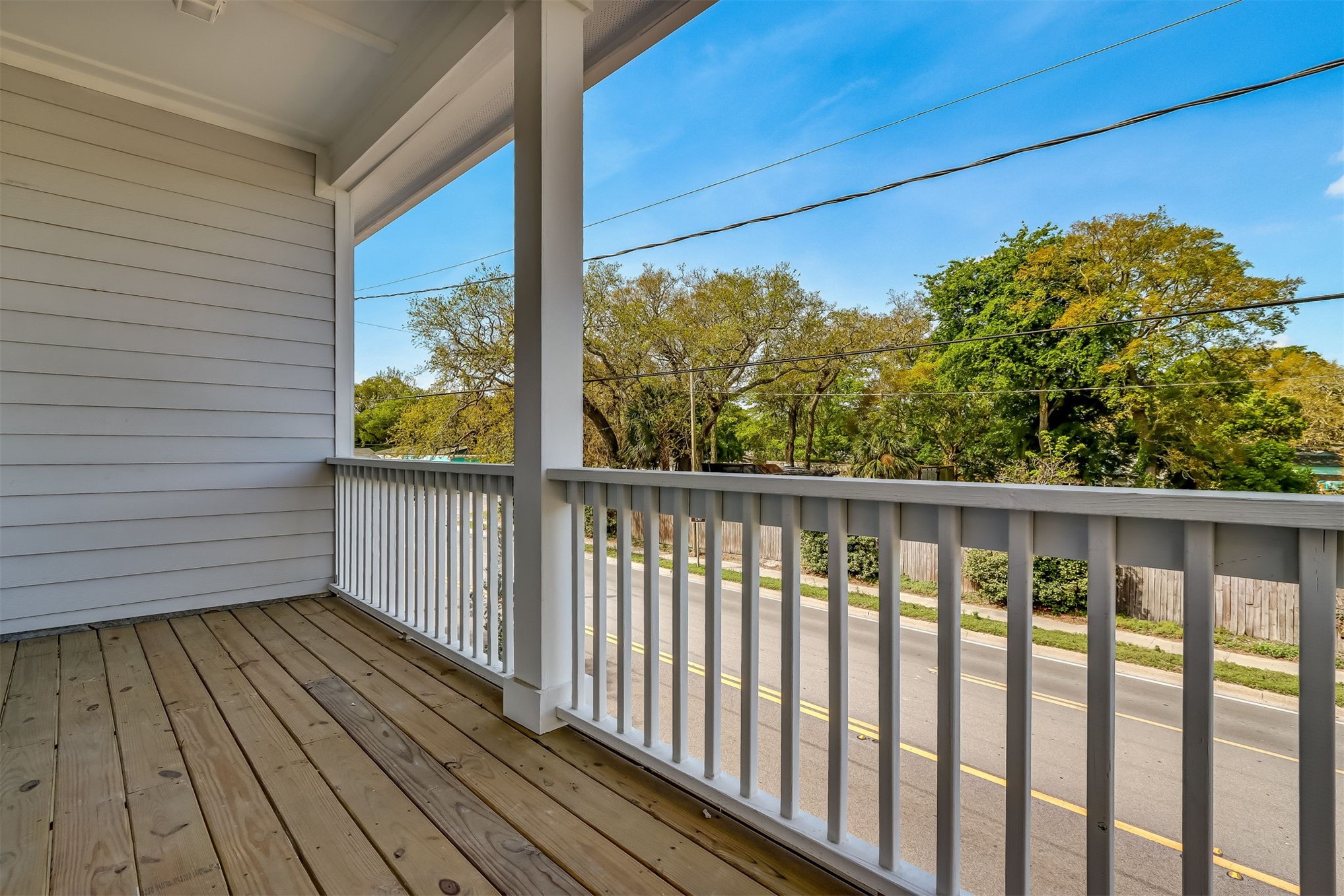 424 South 8th Street Fernandina Beach, FL 32034 - Photo 13 of 32 Upstairs Covered porch - street view