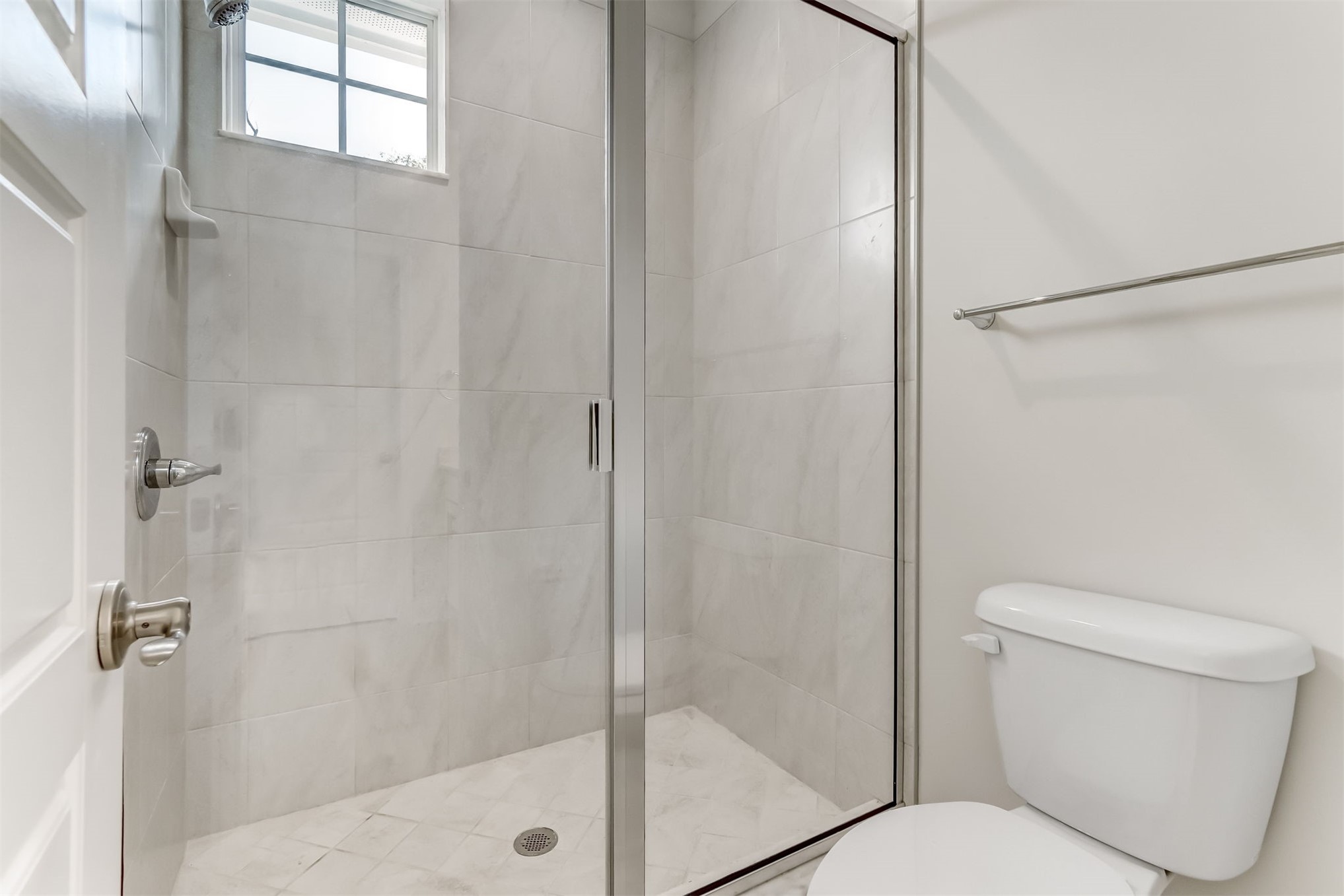 424 South 8th Street Fernandina Beach, FL 32034 - Photo 19 of 32 Large shower
