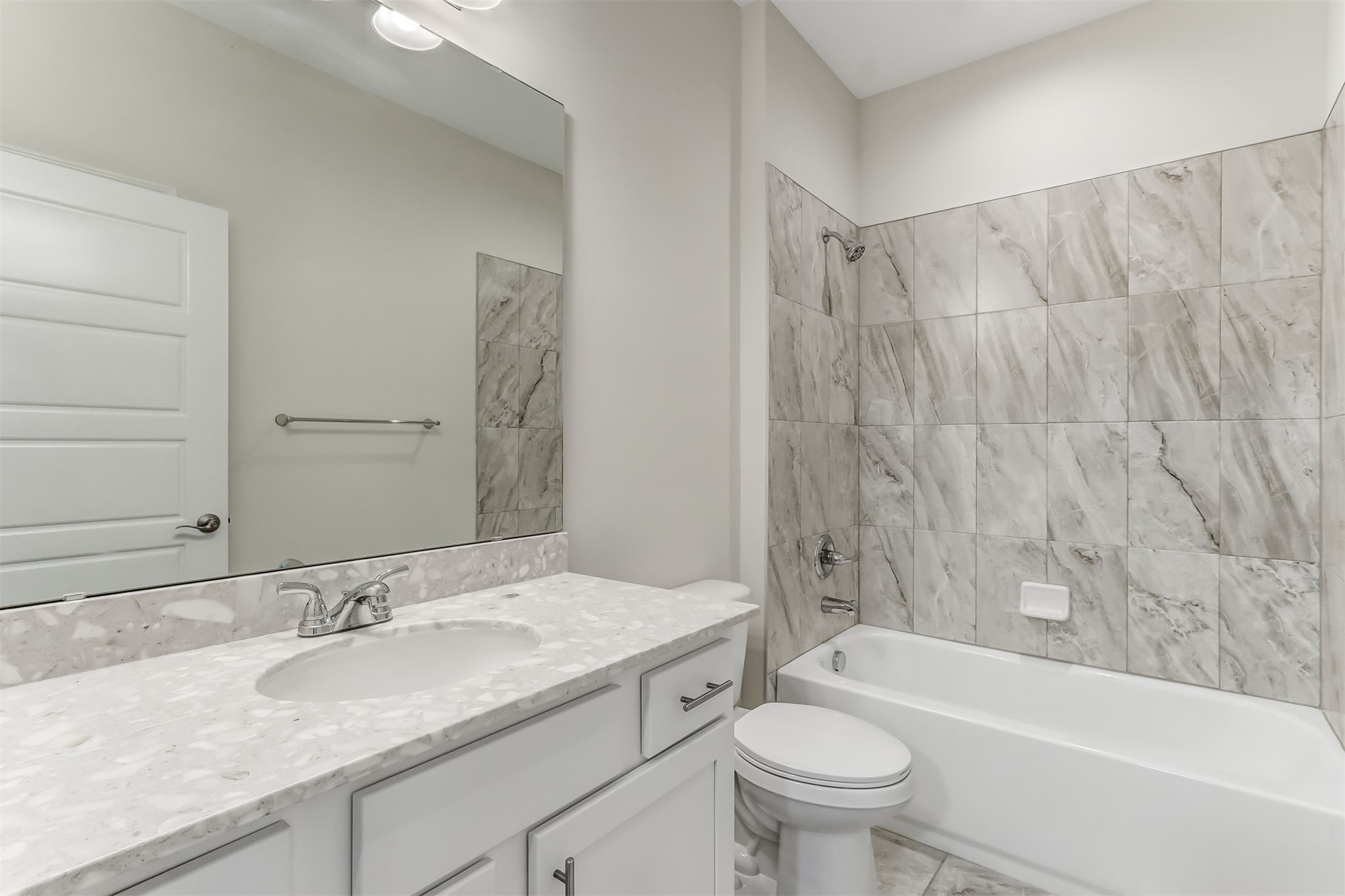 424 South 8th Street Fernandina Beach, FL 32034 - Photo 20 of 32 Full bath downstairs
