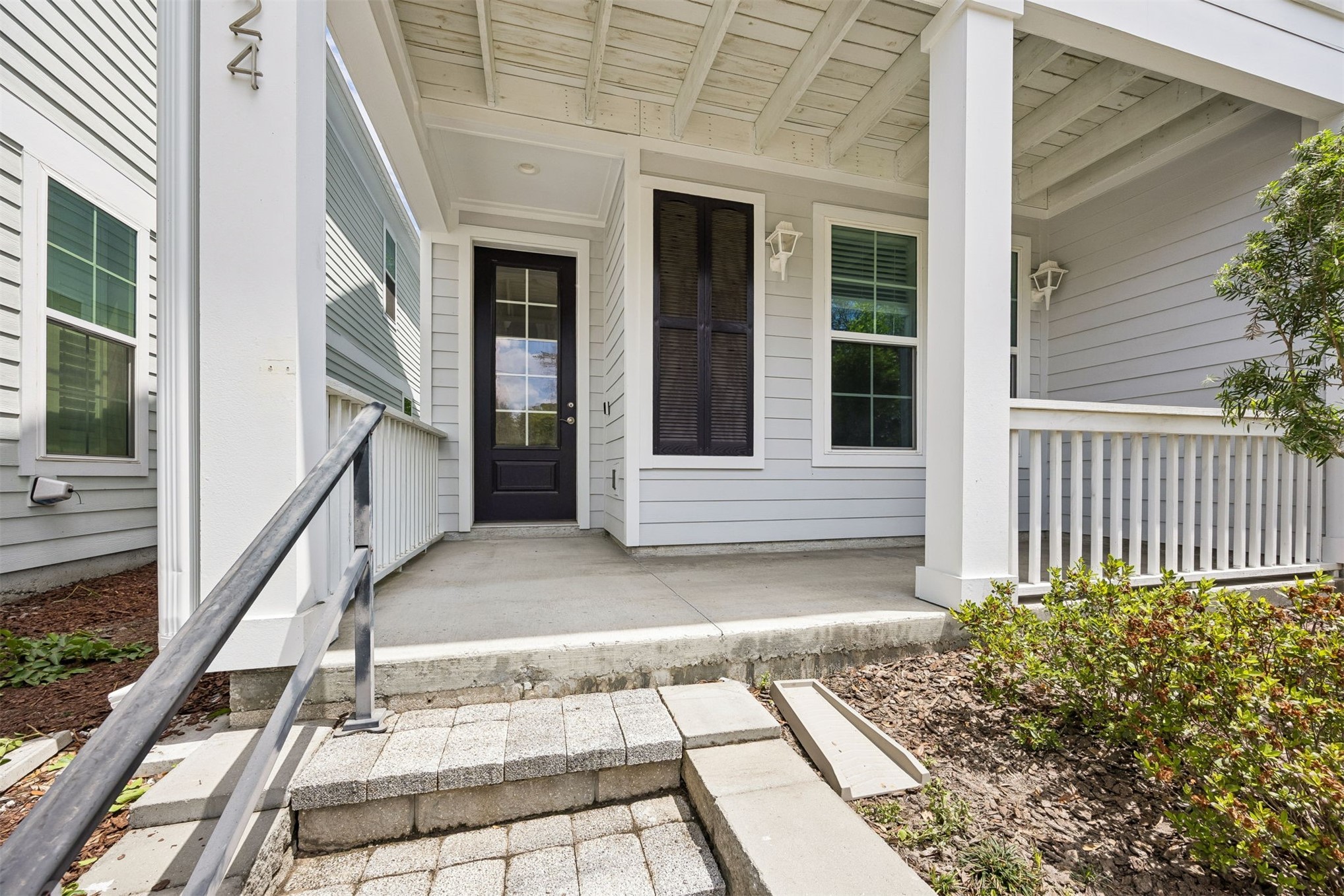 424 South 8th Street Fernandina Beach, FL 32034 - Photo 2 of 32 Front Entrance