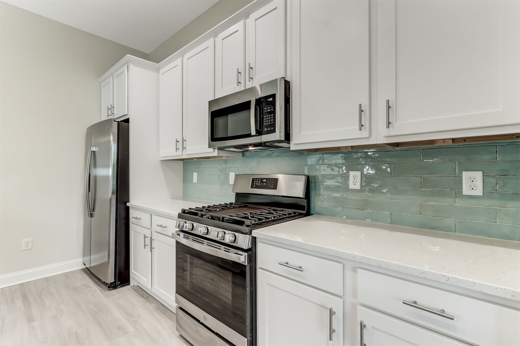 424 South 8th Street Fernandina Beach, FL 32034 - Photo 9 of 32 Stainless appliances, gas range