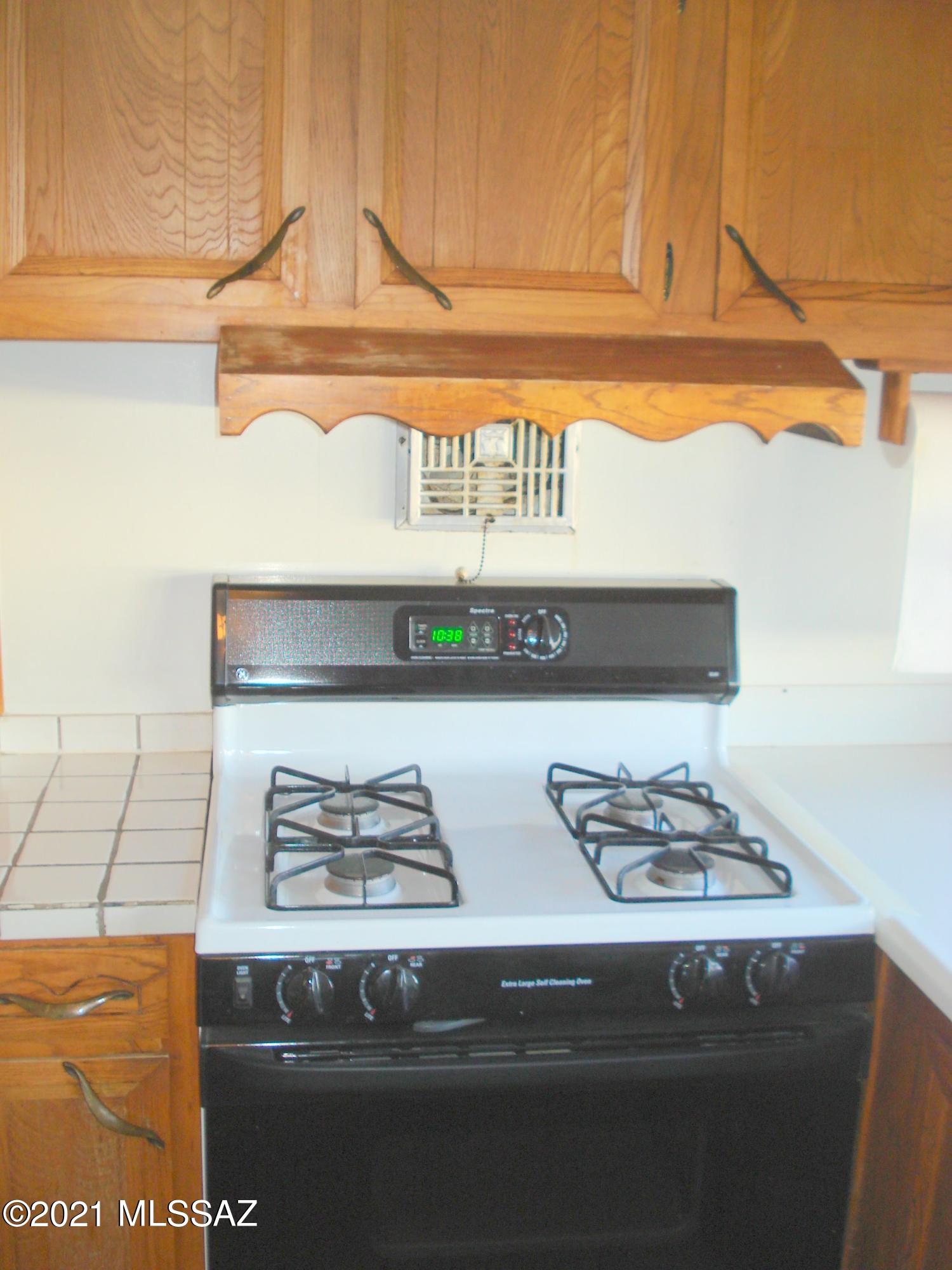 5841 West Box R Street Tucson, AZ 85713 - Photo 9 of 20 DSC08305
