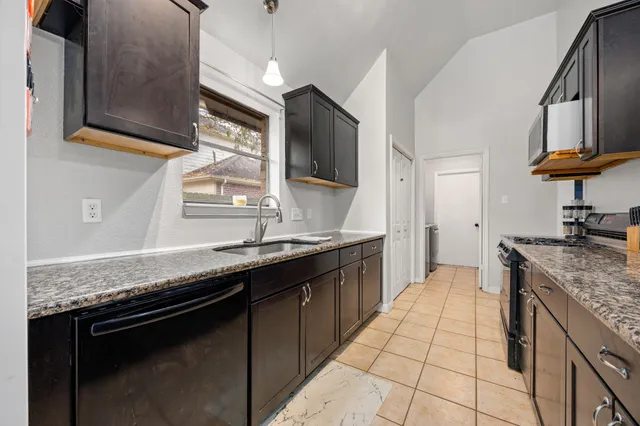 $225,000 | 8730 Pines Pl Drive, Humble, TX 77346