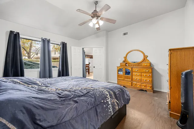 $225,000 | 8730 Pines Pl Drive, Humble, TX 77346