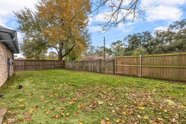 $225,000 | 8730 Pines Pl Drive, Humble, TX 77346