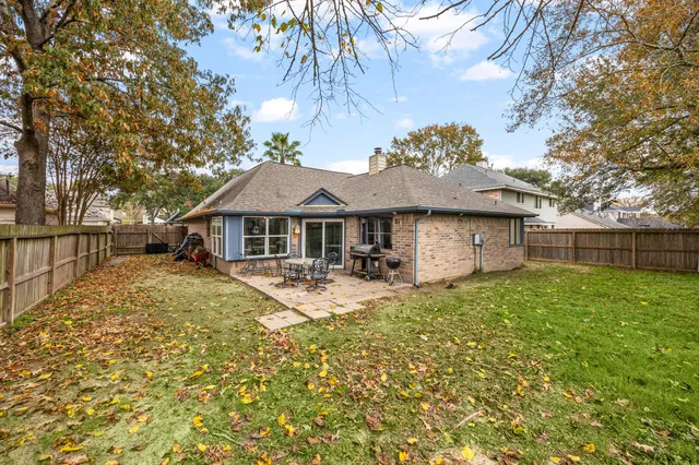 $225,000 | 8730 Pines Pl Drive, Humble, TX 77346