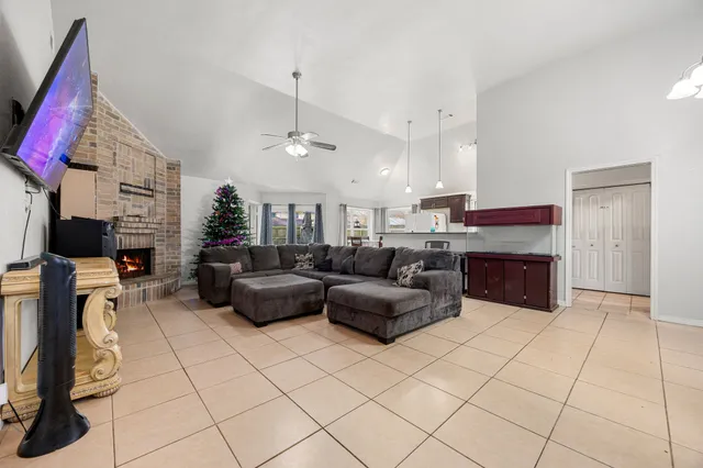 $225,000 | 8730 Pines Pl Drive, Humble, TX 77346