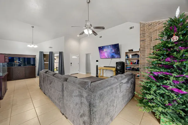 $225,000 | 8730 Pines Pl Drive, Humble, TX 77346