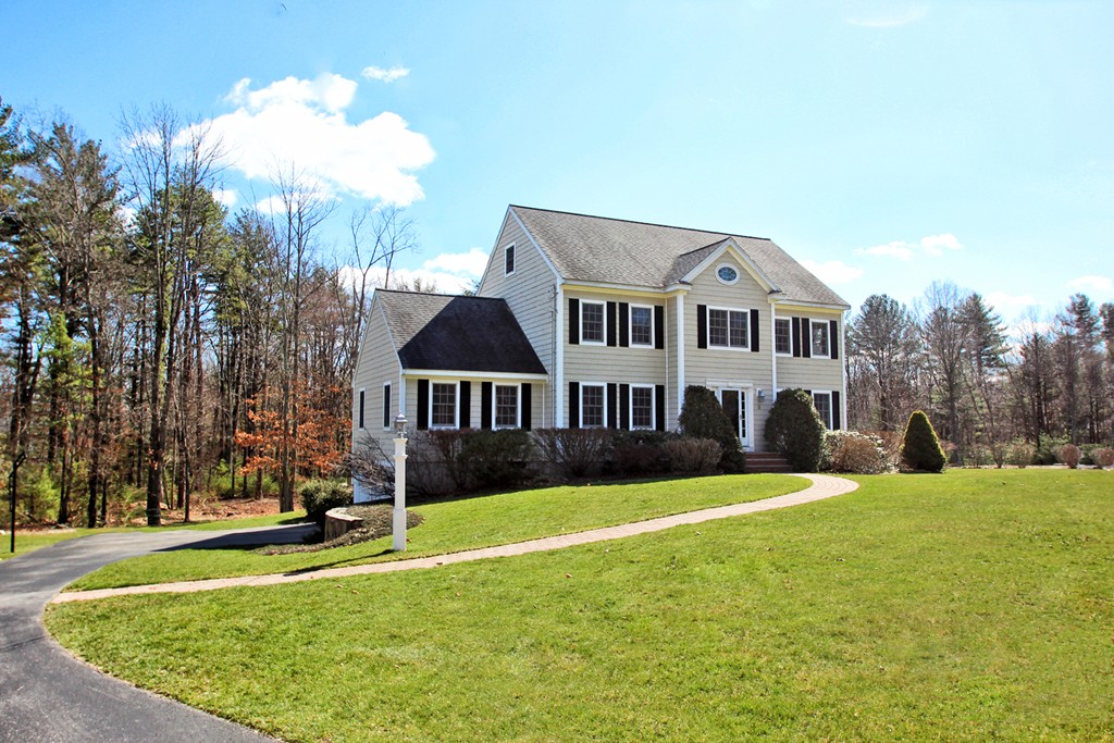 5 Lane Ten Acres Road Merrimac, MA 01860 - Photo 1 of 25 Gallery Image 1