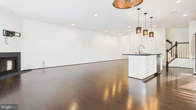 $3,100 | 41695 Moors Mine Terrace, Aldie, VA 20105