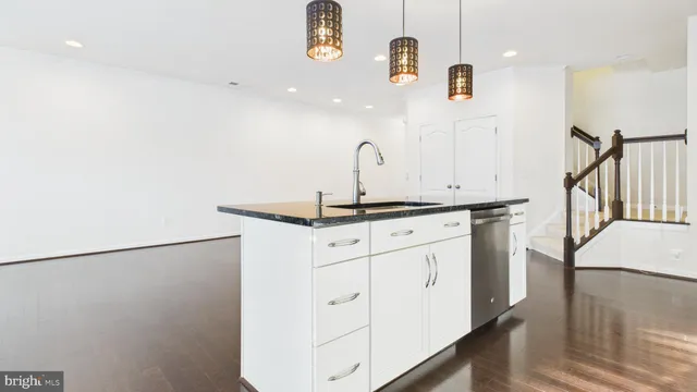 $3,100 | 41695 Moors Mine Terrace, Aldie, VA 20105