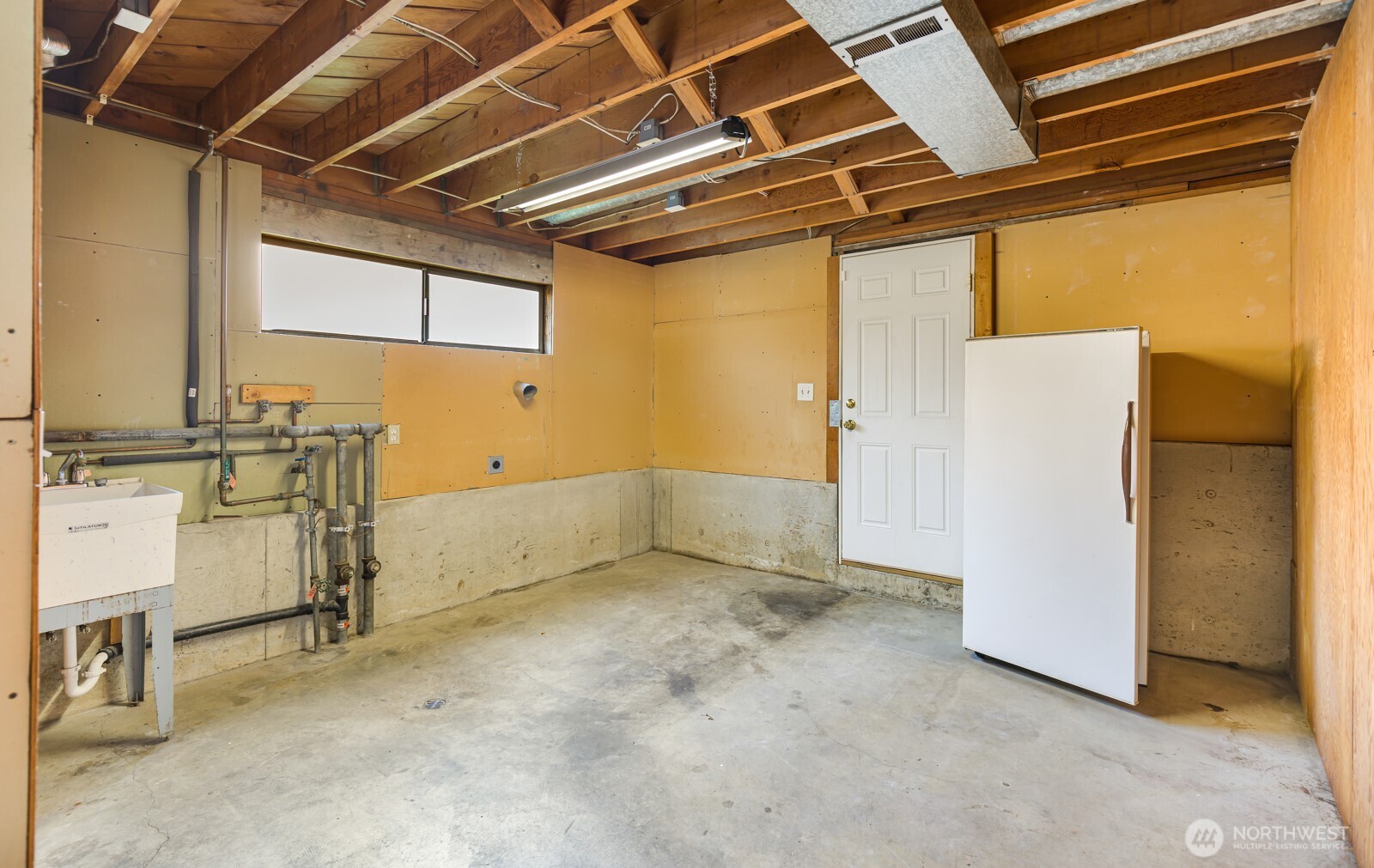 5114 South Ruggles Street Seattle, WA 98178 - Photo 6 of 22 Gallery Image 6