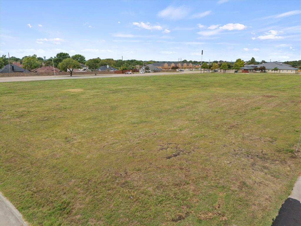 6700 Rowlett Road Rowlett, TX 75089 - Photo 20 of 24 a view of an ocean from a yard