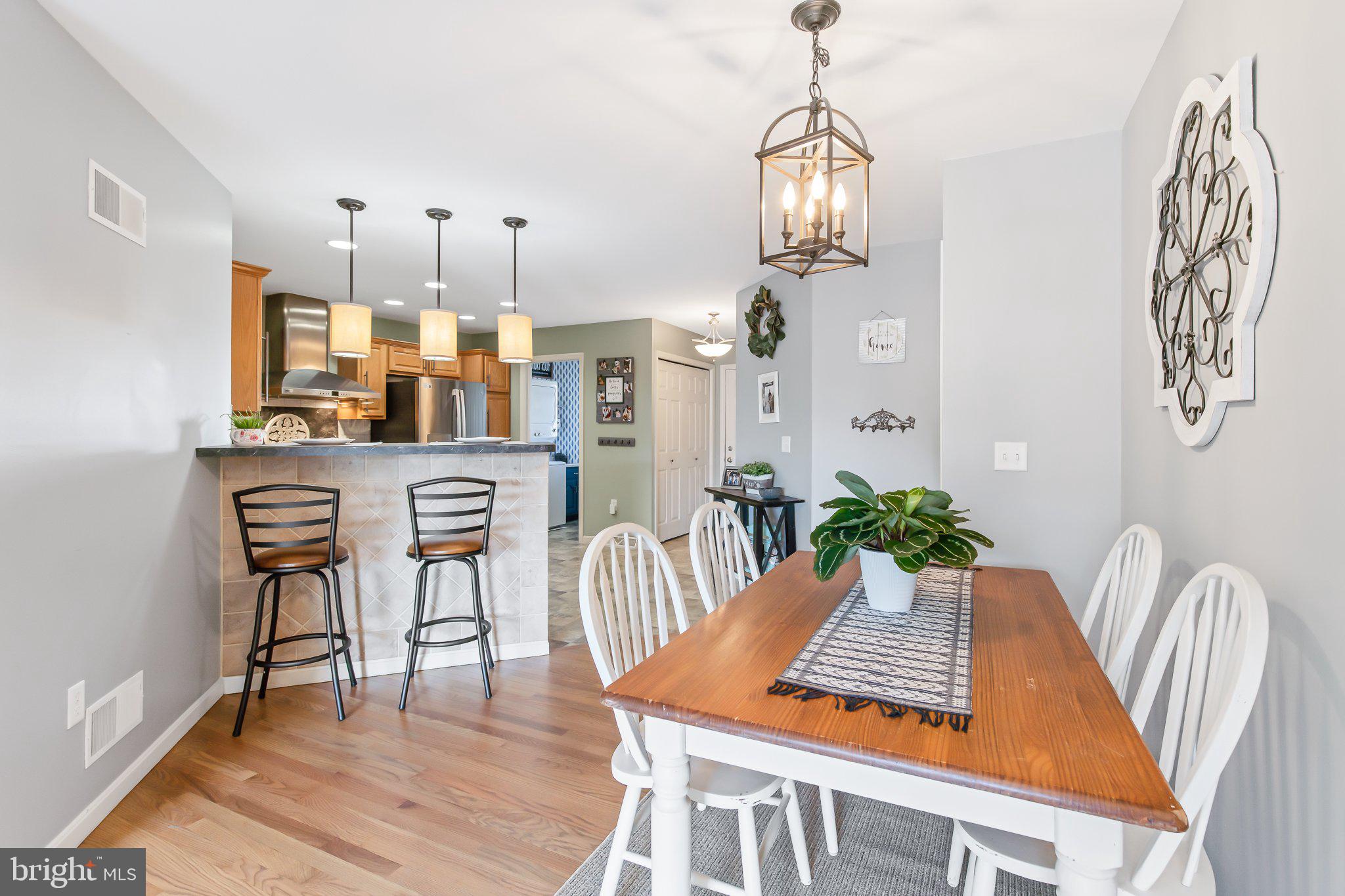 604 Chatham Way Lititz, PA 17543 - Photo 5 of 21 Dining Area