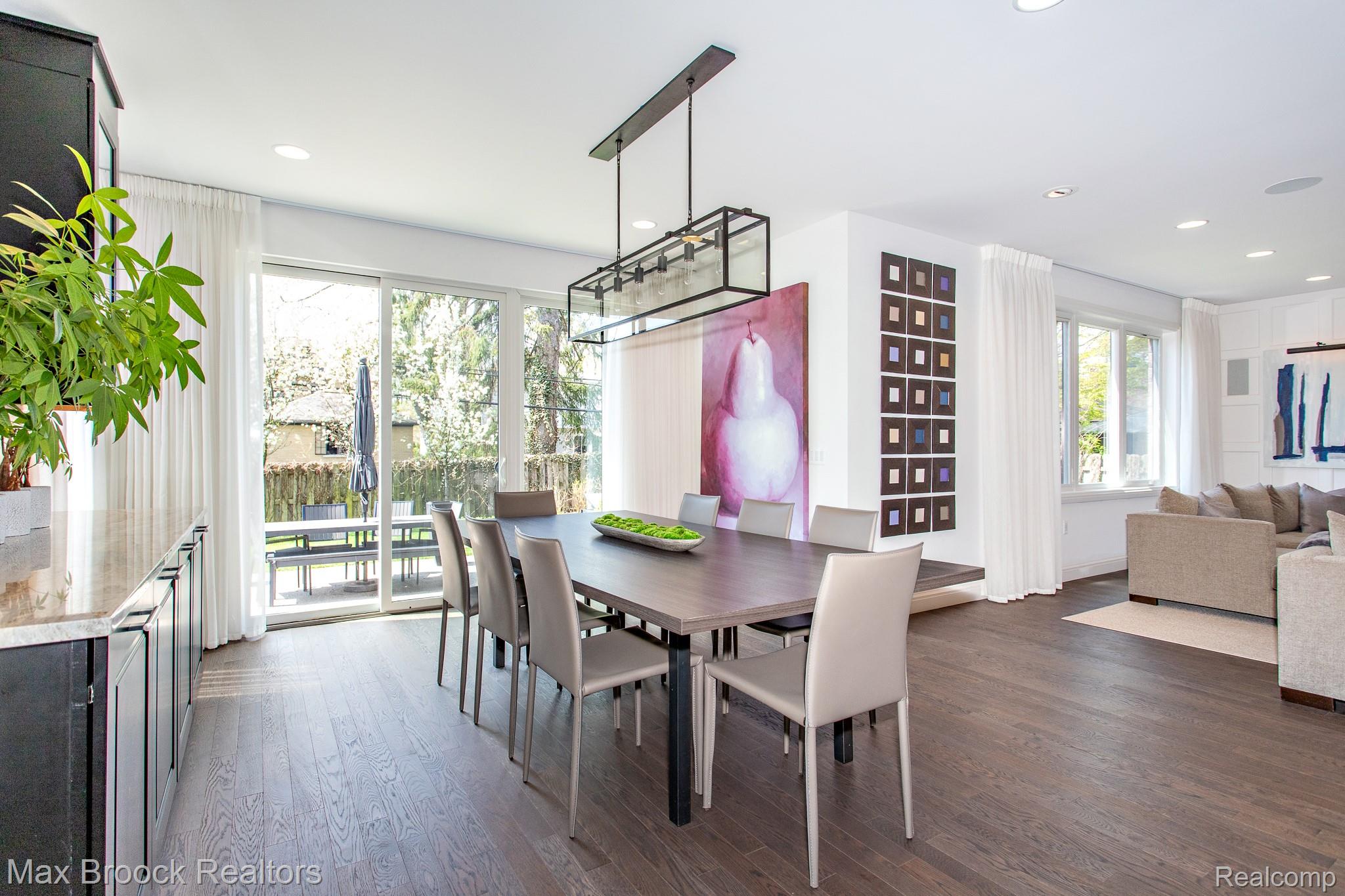 25925 York Road Royal Oak, MI 48067 - Photo 20 of 88 Dining space with dark wood finished floors