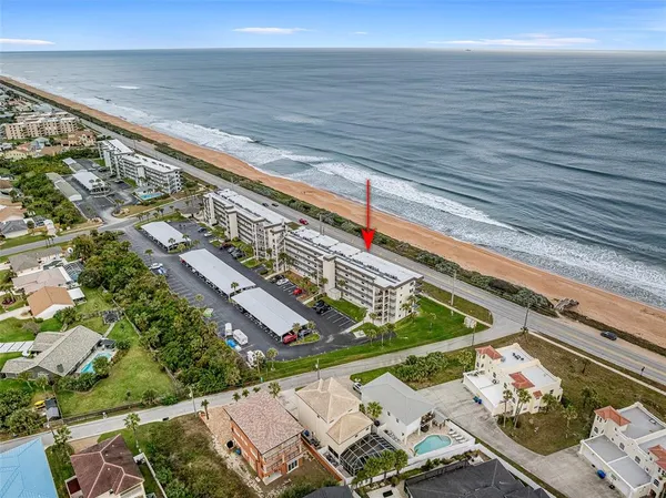 a view of an outdoor space