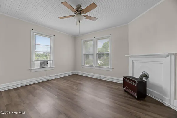 $1,350 | 1821 Spencer Avenue, Unit B, New Bern, NC 28560