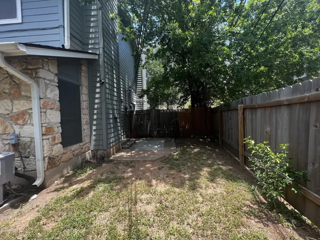 $1,825 | 1503 Allen Road, Unit B, Austin, TX 78746