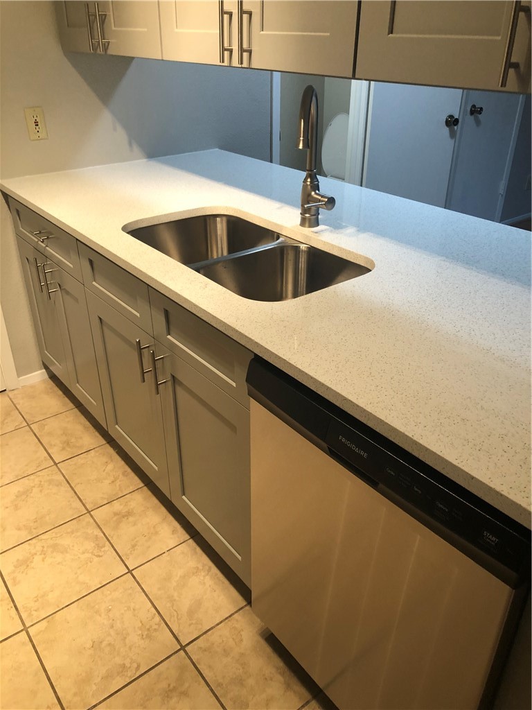 1503 Allen Road, Unit B Austin, TX 78746 - Photo 3 of 18