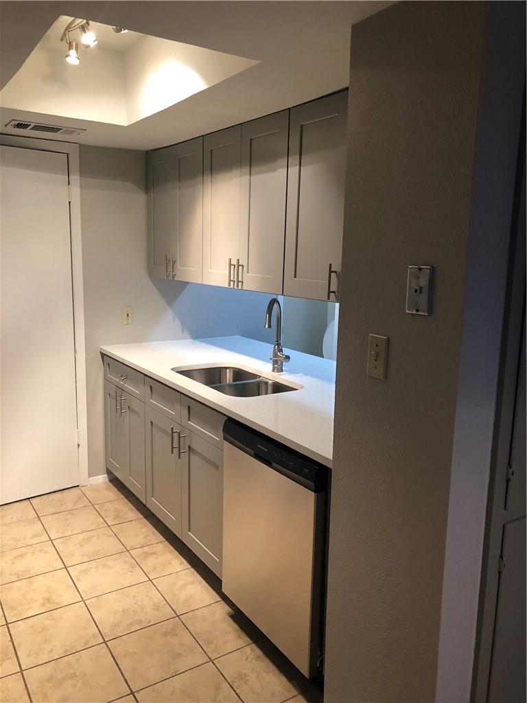 1503 Allen Road, Unit B Austin, TX 78746 - Photo 4 of 18