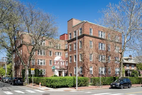 $698,000 | 393 Broadway, Unit 10, Cambridge, MA 02139