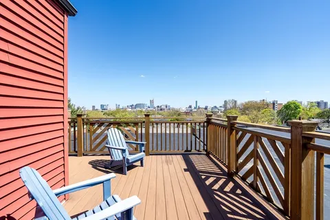 $698,000 | 393 Broadway, Unit 10, Cambridge, MA 02139