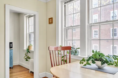 $698,000 | 393 Broadway, Unit 10, Cambridge, MA 02139