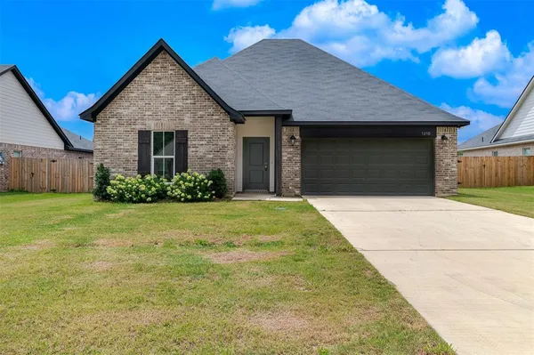 $275,000 | 1210 BAYOU BAY Court, Frierson, LA 71027