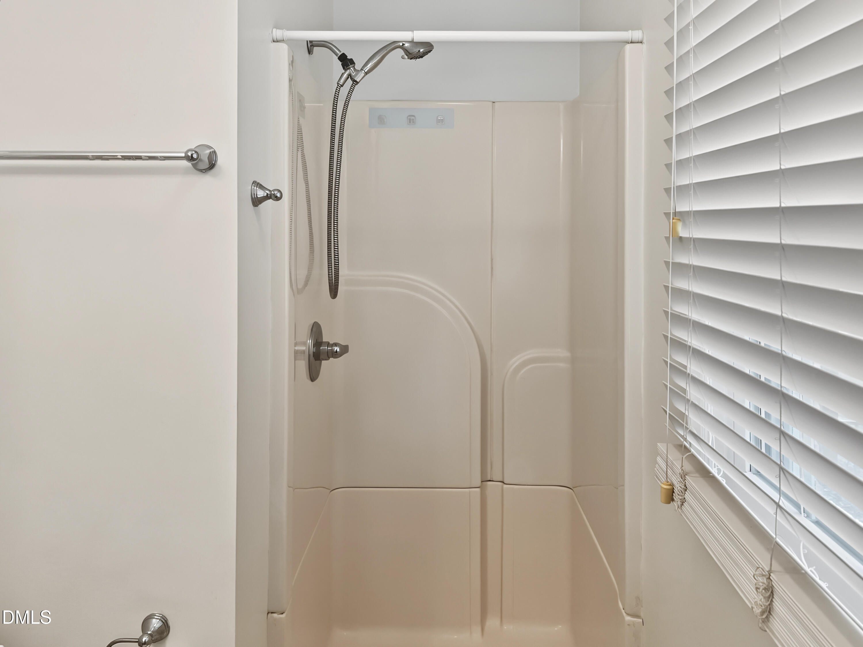 6909 Justice Drive Raleigh, NC 27615 - Photo 13 of 23 IMG_5038