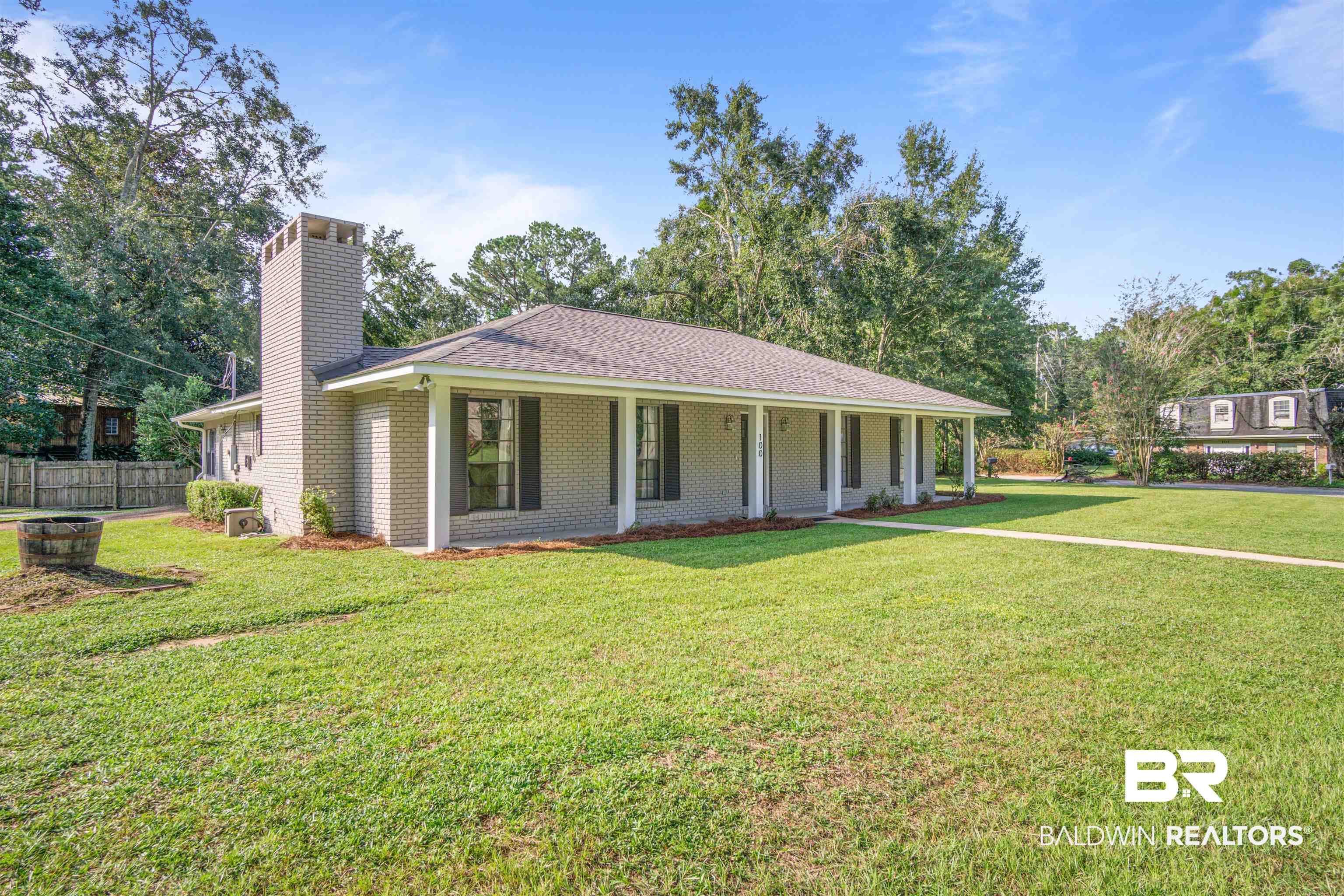 100 Vista Circle Daphne, AL 36526 - Photo 2 of 25