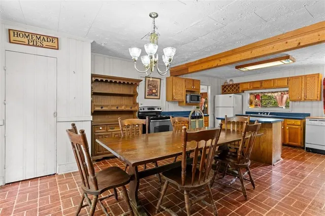 $550,000 | 5008 Dianne Drive Southeast, Acworth, GA 30102