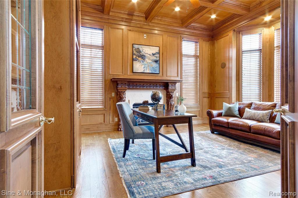 45 Roslyn Road Grosse Pointe Shores, MI 48236 - Photo 14 of 88
