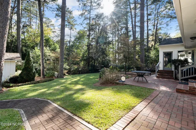 $749,000 | 515 South Valley Road, Southern Pines, NC 28387