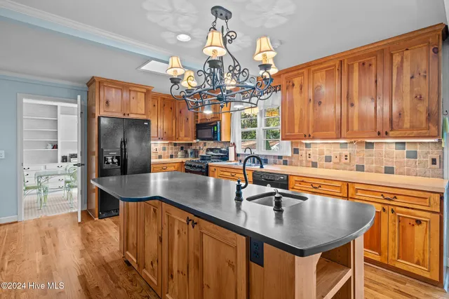 $749,000 | 515 South Valley Road, Southern Pines, NC 28387