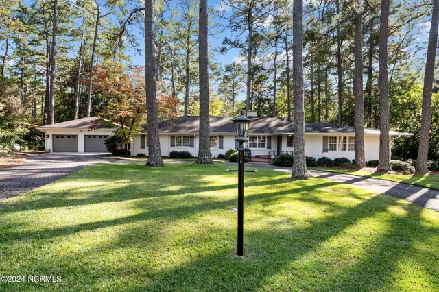 $749,000 | 515 South Valley Road, Southern Pines, NC 28387