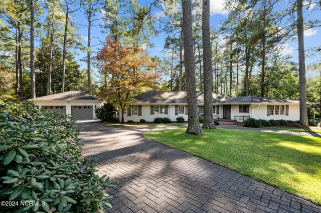 $749,000 | 515 South Valley Road, Southern Pines, NC 28387