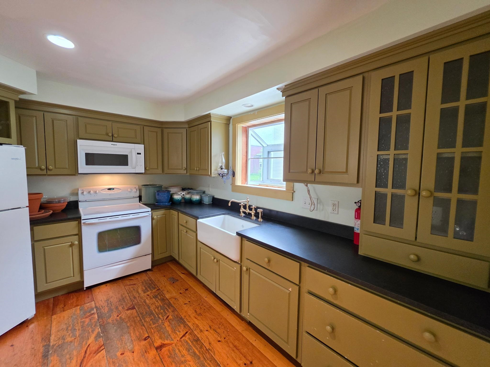 27 Linden Street Exeter, NH 03833 - Photo 6 of 42