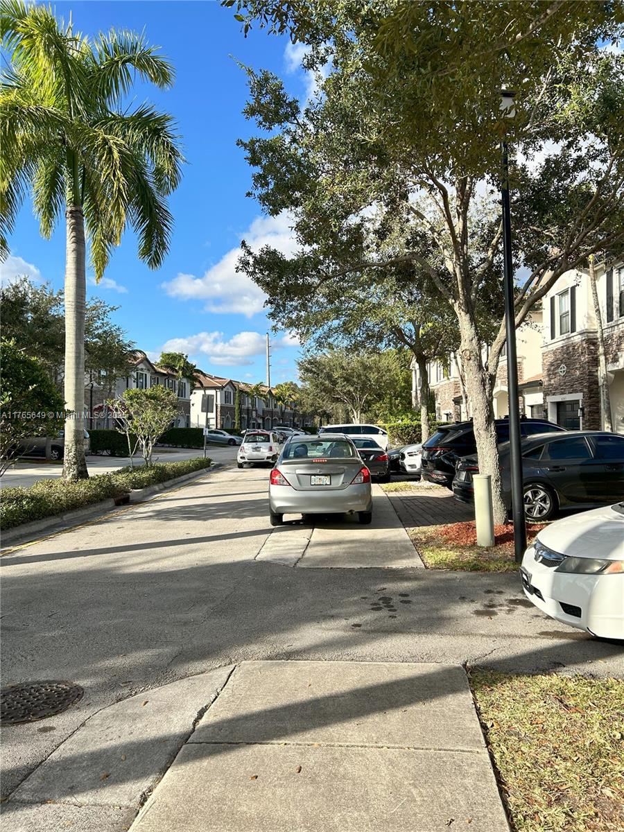4245 Southwest 164th Path, Unit 4245 Miami, FL 33185 - Photo 5 of 33 Gallery Image 5