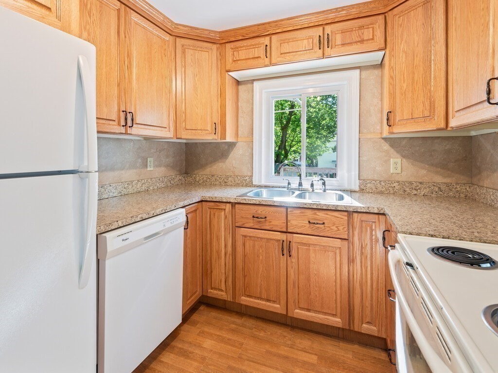 76 Robillard Street Gardner, MA 01440 - Photo 12 of 38