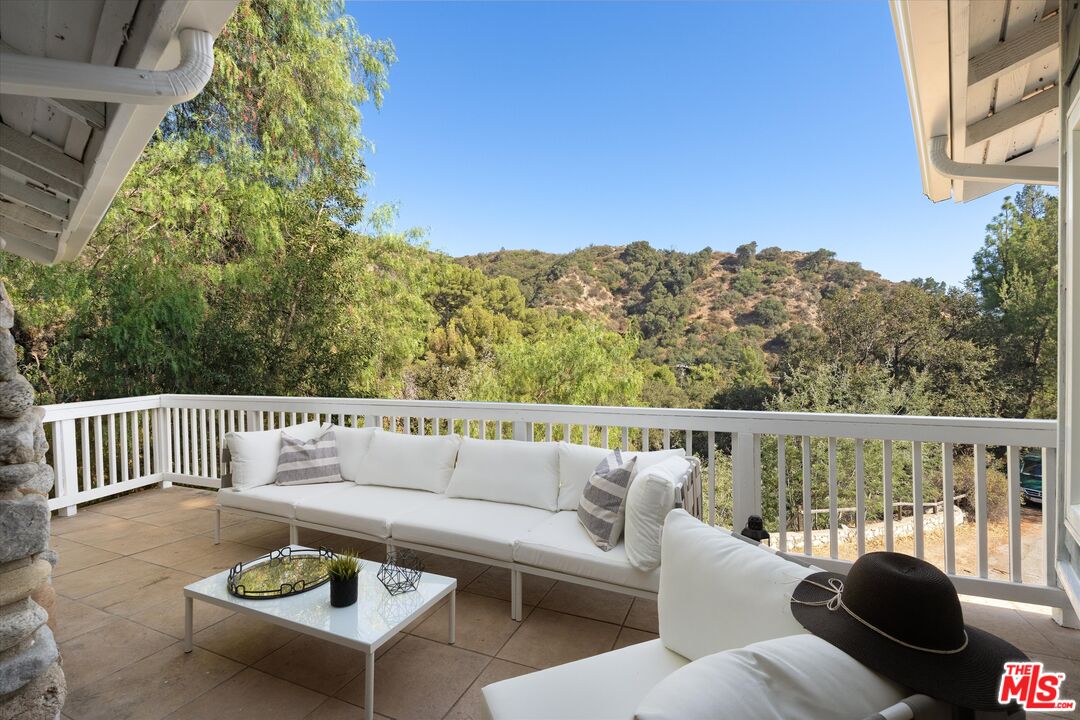 5514 Canyonside Road La Crescenta, CA 91214 - Photo 22 of 73 Gallery Image 22