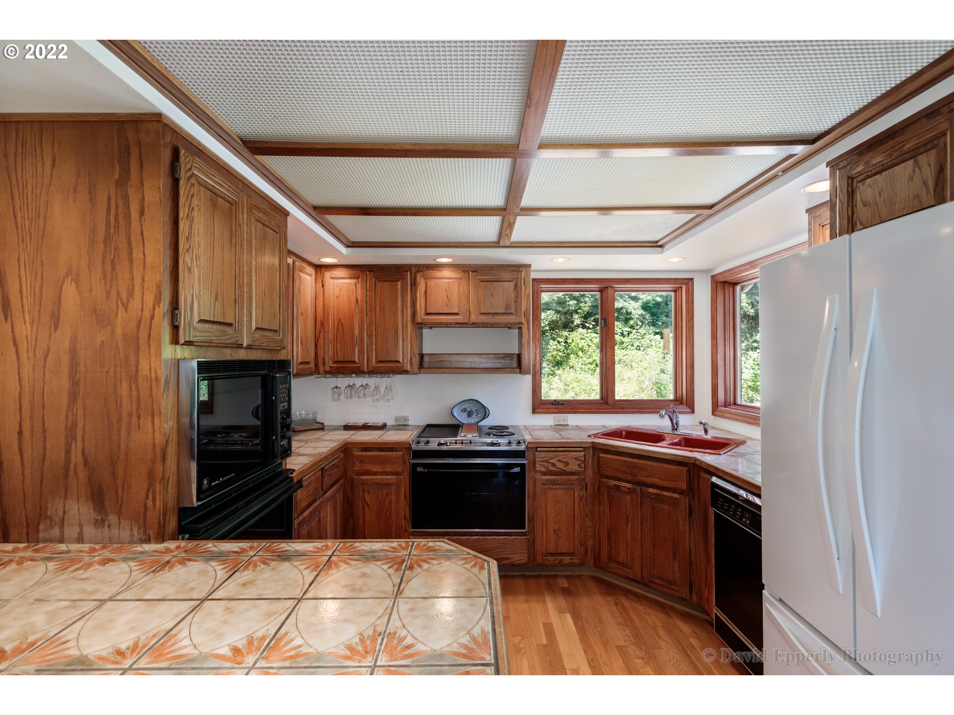 32153 Apple Valley Road Scappoose, OR 97056 - Photo 8 of 24 Kitchen